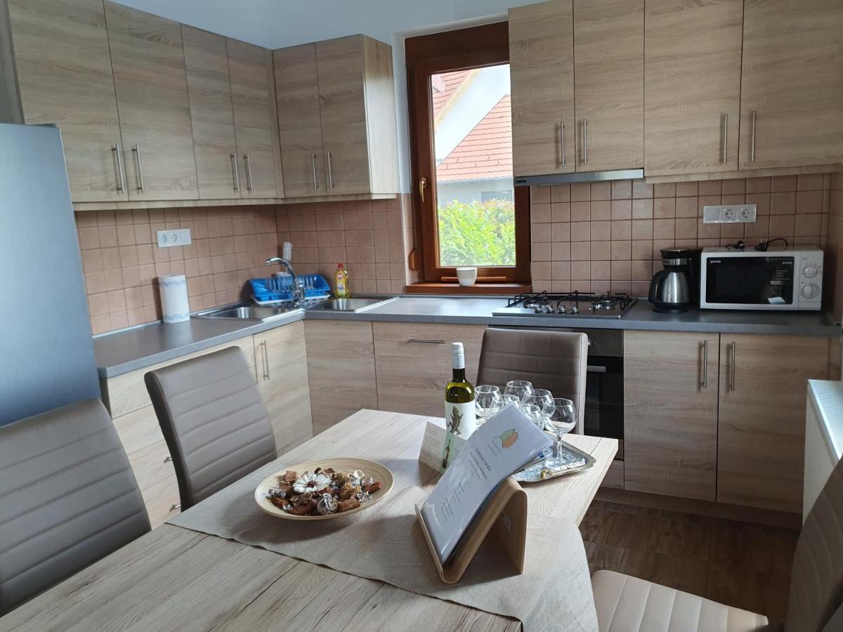 Arvalanyhaj Vendeghaz Villa Balatonakali Ngoại thất bức ảnh